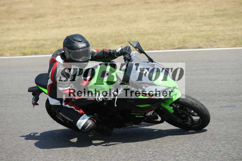 Archiv-2023/28 05.06.2023 Moto Club Anneau du Rhin/blanc-novice/5